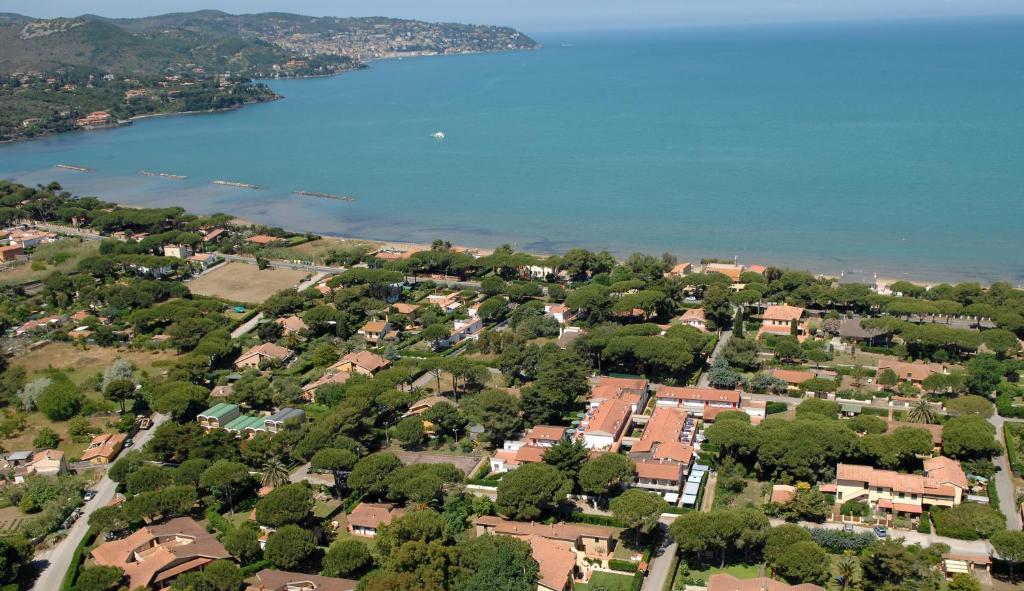 Rta Airone Aparthotel Orbetello Bagian luar foto